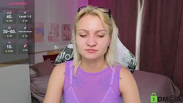 Snapshot of Cameronlovely_ chatting on 09/18/25, 08:50 Cameronlovely online show from 09/18/25, 08:50