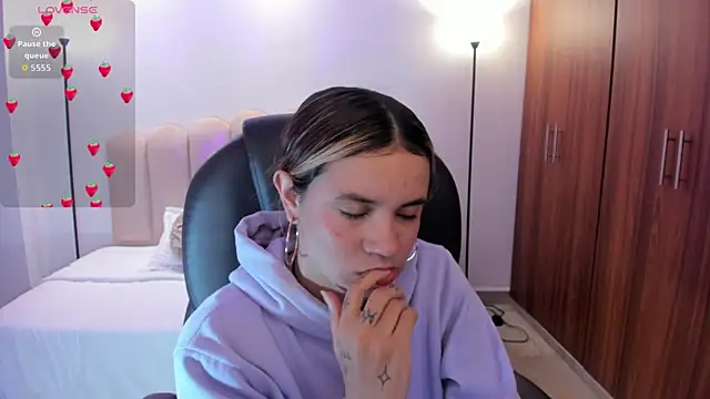 Celestee rain online show from 09/26/25, 11:28