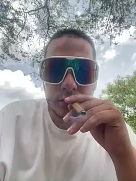 Pablo EscobarGomez online show from 05/25/26, 04:17
