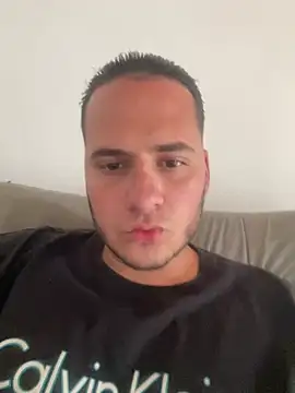 Pablo EscobarGomez online show from 06/07/26, 08:25