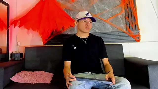 jeremytonner online show from 10/28/25, 04:02