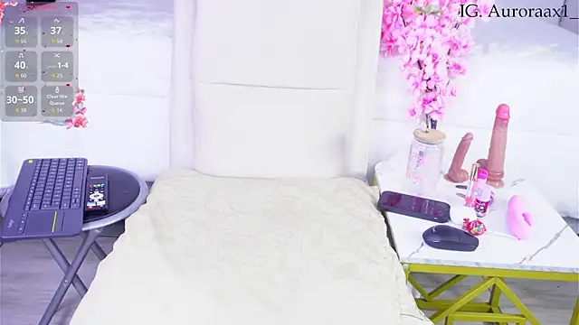 Auroraa x1 online show from 02/05/26, 03:02