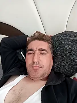 mert0359 online show from 10/28/25, 08:24