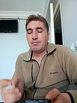 mert0359 online show from 09/22/25, 10:54