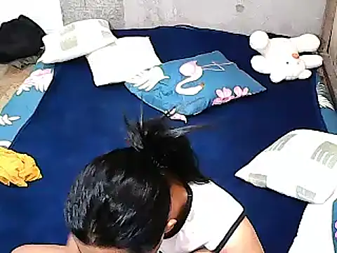 xxhottinybabe online show from 06/15/26, 06:29