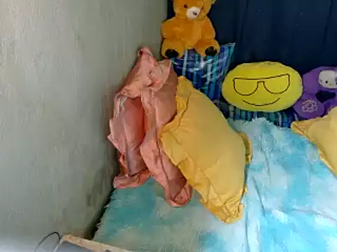 Snapshot of xxloveheart chatting on 11/24/25, 10:21 xxloveheart online show from 11/24/25, 10:21