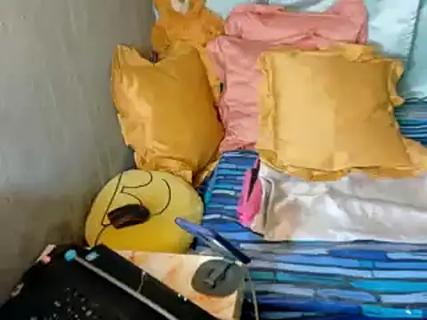 Snapshot of xxloveheart chatting on 10/01/25, 11:52 xxloveheart online show from 10/01/25, 11:52