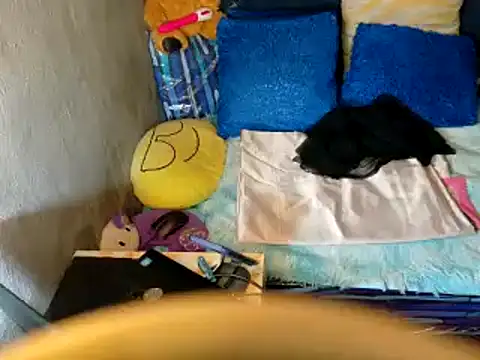 Snapshot of xxloveheart chatting on 09/25/25, 12:05 xxloveheart online show from 09/25/25, 12:05