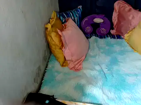 Snapshot of xxloveheart chatting on 11/11/25, 10:04 xxloveheart online show from 11/11/25, 10:04