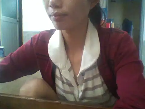 Snapshot of Lyly999 chatting on 10/20/25, 12:45 Lyly999 online show from 10/20/25, 12:45