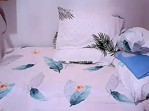 Sweetyummybabygirl online show from 06/17/26, 07:30