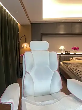 AYW-21 online show from 03/29/26, 01:35