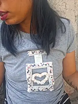 Snapshot of RavenShyfit chatting on 11/18/25, 06:11 RavenShyfit online show from 11/18/25, 06:11