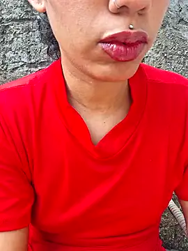 Snapshot of RavenShyfit chatting on 12/16/25, 07:07 RavenShyfit online show from 12/16/25, 07:07