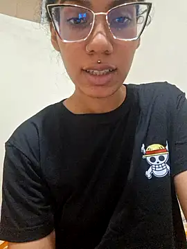 Snapshot of RavenShyfit chatting on 10/20/25, 08:53 RavenShyfit online show from 10/20/25, 08:53