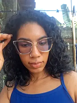 Snapshot of RavenShyfit chatting on 10/19/25, 06:32 RavenShyfit online show from 10/19/25, 06:32