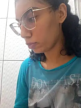 Snapshot of RavenShyfit chatting on 10/22/25, 07:52 RavenShyfit online show from 10/22/25, 07:52