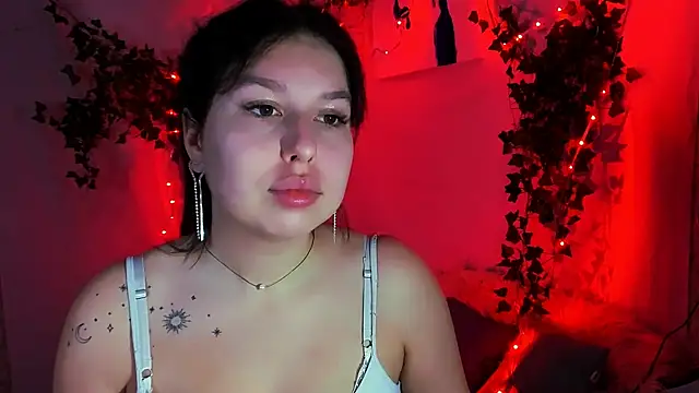 ChloeRicc online show from 02/08/26, 04:37