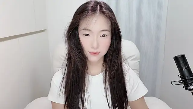 Snapshot of Rosalind_xixi chatting on 07/17/26, 01:58 Rosalind xixi online show from 07/17/26, 01:58