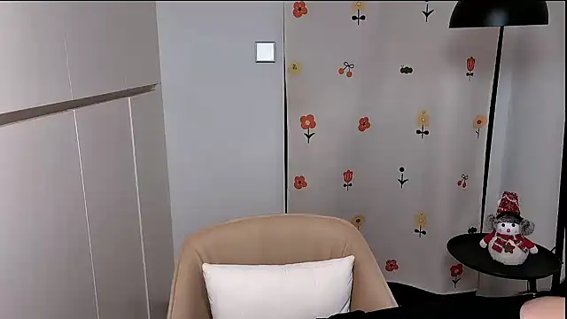 Rosalind xixi online show from 04/14/26, 10:09