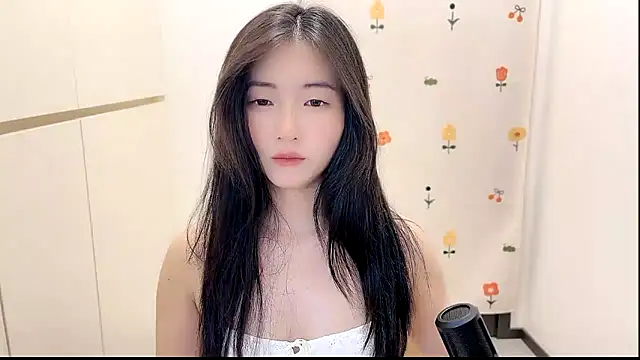 Snapshot of Rosalind_xixi chatting on 10/19/25, 02:42 Rosalind xixi online show from 10/19/25, 02:42