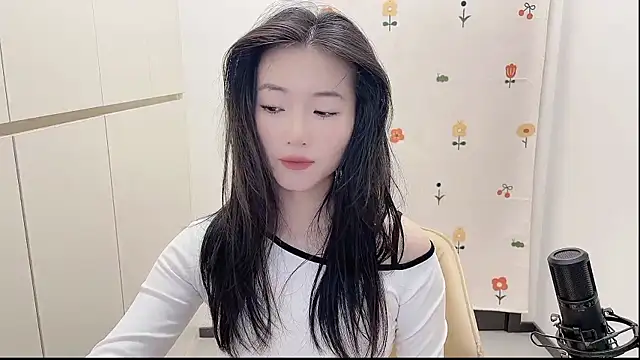 Snapshot of Rosalind_xixi chatting on 09/19/25, 11:47 Rosalind xixi online show from 09/19/25, 11:47