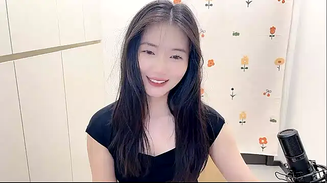 Snapshot of Rosalind_xixi chatting on 09/10/25, 04:06 Rosalind xixi online show from 09/10/25, 04:06