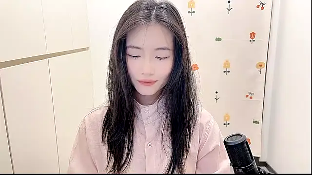 Snapshot of Rosalind_xixi chatting on 09/27/25, 10:10 Rosalind xixi online show from 09/27/25, 10:10