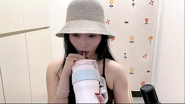 Snapshot of Rosalind_xixi chatting on 10/12/25, 01:12 Rosalind xixi online show from 10/12/25, 01:12