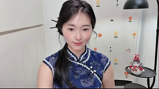 Snapshot of Rosalind_xixi chatting on 05/25/26, 02:55 Rosalind xixi online show from 05/25/26, 02:55
