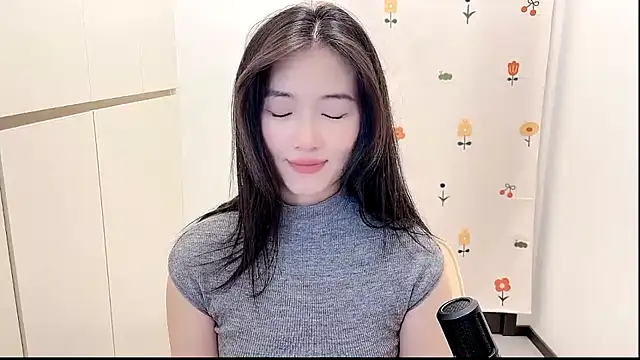 Snapshot of Rosalind_xixi chatting on 10/02/25, 02:09 Rosalind xixi online show from 10/02/25, 02:09