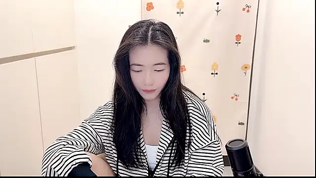 Rosalind xixi online show from 10/27/25, 03:29