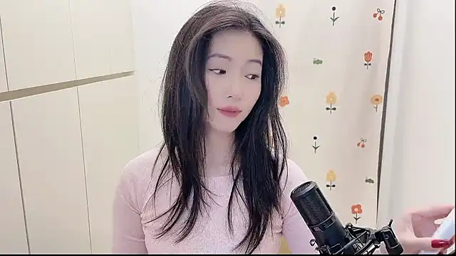 Snapshot of Rosalind_xixi chatting on 09/22/25, 10:43 Rosalind xixi online show from 09/22/25, 10:43