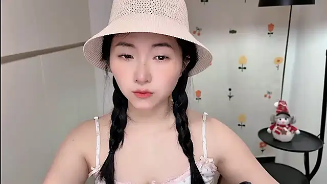 Rosalind xixi online show from 03/10/26, 07:45