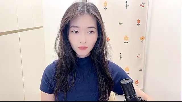 Snapshot of Rosalind_xixi chatting on 10/05/25, 10:39 Rosalind xixi online show from 10/05/25, 10:39