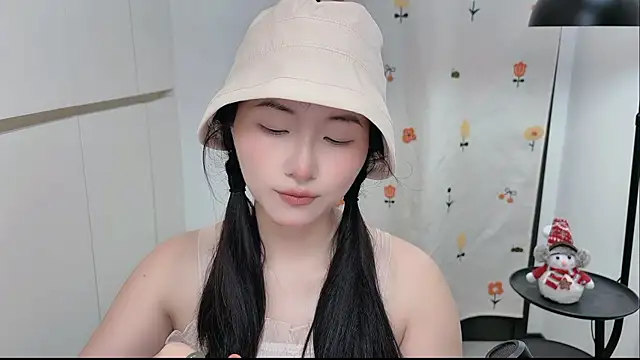 Snapshot of Rosalind_xixi chatting on 06/05/26, 08:09 Rosalind xixi online show from 06/05/26, 08:09
