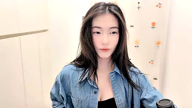 Rosalind xixi online show from 11/11/25, 10:10