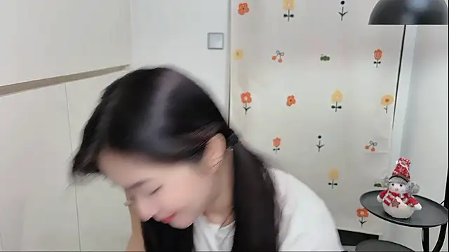 Snapshot of Rosalind_xixi chatting on 05/09/26, 01:31 Rosalind xixi online show from 05/09/26, 01:31