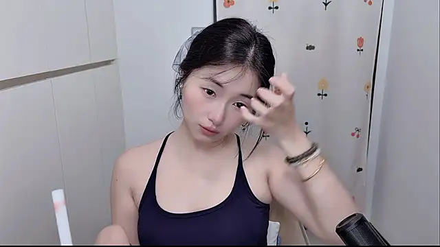 Snapshot of Rosalind_xixi chatting on 06/11/26, 01:16 Rosalind xixi online show from 06/11/26, 01:16