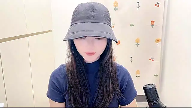 Snapshot of Rosalind_xixi chatting on 10/07/25, 01:39 Rosalind xixi online show from 10/07/25, 01:39