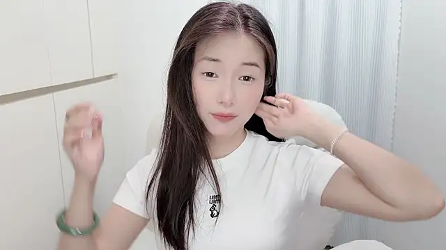Snapshot of Rosalind_xixi chatting on 07/11/26, 01:50 Rosalind xixi online show from 07/11/26, 01:50