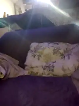 LunaMell online show from 11/15/25, 12:03