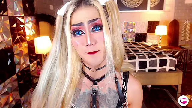 Snapshot of HorseCockDivine chatting on 11/16/25, 08:24 HorseCockDivine online show from 11/16/25, 08:24