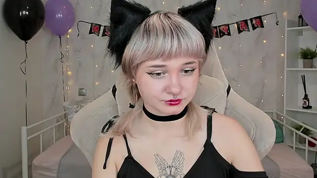 Tori Cutie online show from 10/23/25, 11:58