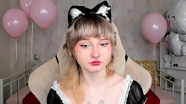 Tori Cutie online show from 04/01/26, 12:13