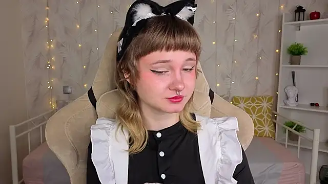 Tori Cutie online show from 05/06/26, 12:03