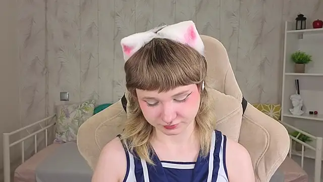 Tori Cutie online show from 05/19/26, 12:04