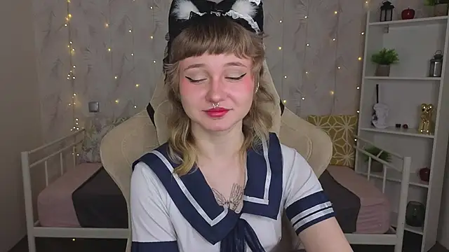Tori Cutie online show from 04/22/26, 12:06