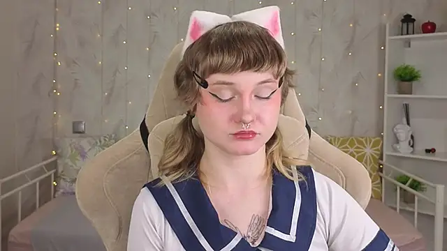 Tori Cutie online show from 05/15/26, 10:52