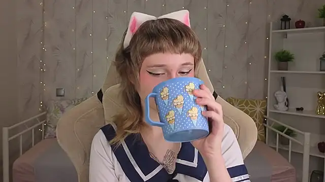 Tori Cutie online show from 05/13/26, 12:06